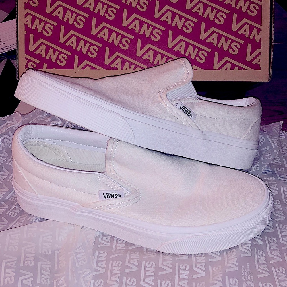 White slip on vans worn once, bought wrong size